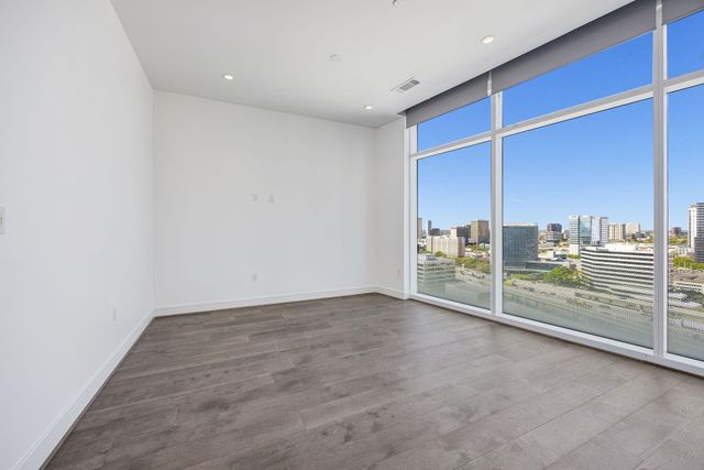 4521 San Felipe Street 1704, Houston, TX 77027