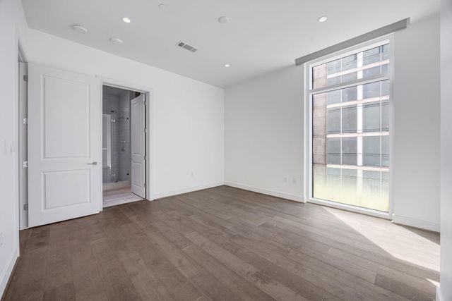 4521 San Felipe Street 1704, Houston, TX 77027