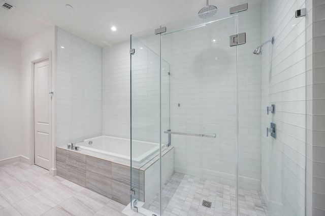 4521 San Felipe Street 1704, Houston, TX 77027