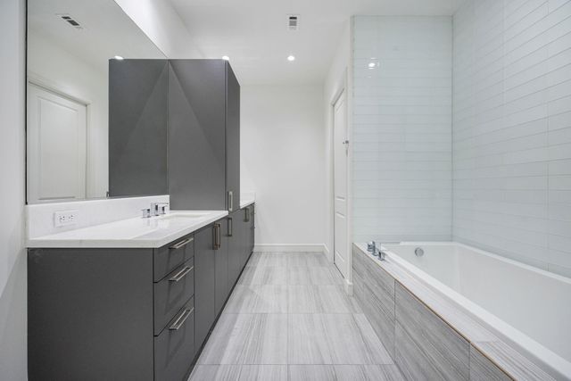 4521 San Felipe Street 1704, Houston, TX 77027