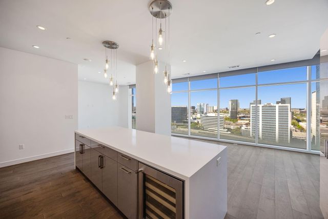 4521 San Felipe Street 1704, Houston, TX 77027