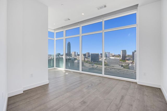 4521 San Felipe Street 1704, Houston, TX 77027