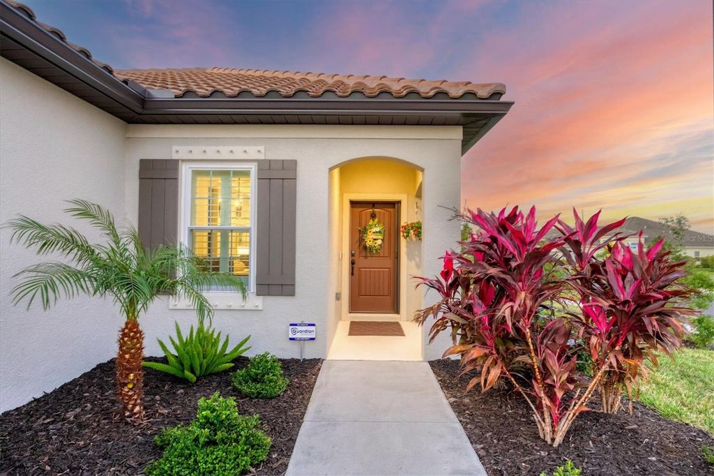 Image 2 of property listing at 12735 AQUAMARINE AVENUE, Bradenton, FL 34211