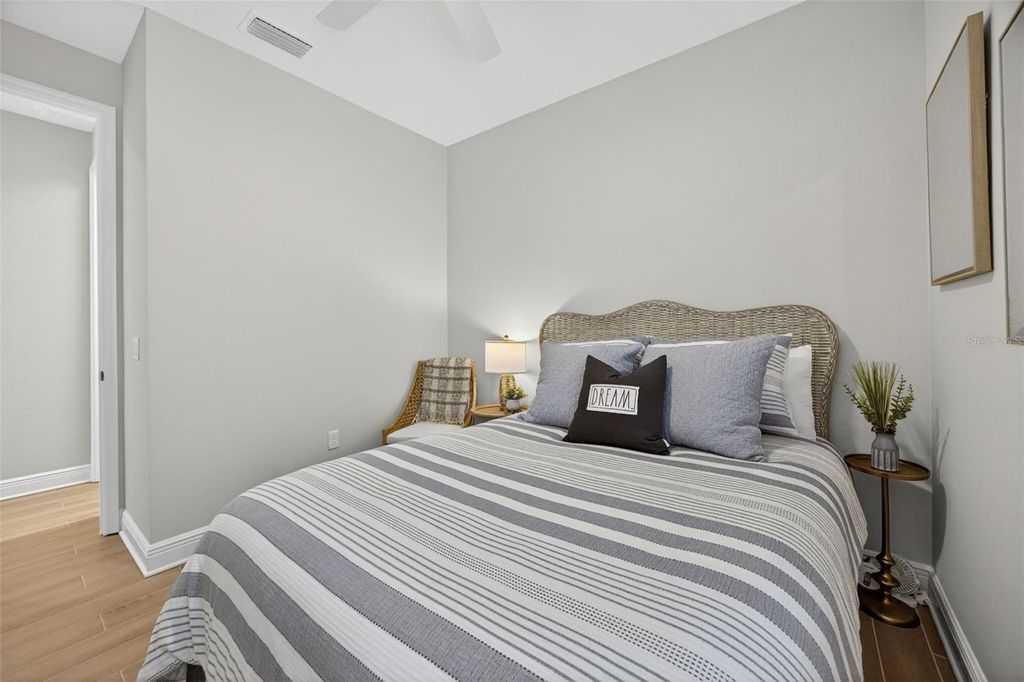 Image 21 of property listing at 12735 AQUAMARINE AVENUE, Bradenton, FL 34211