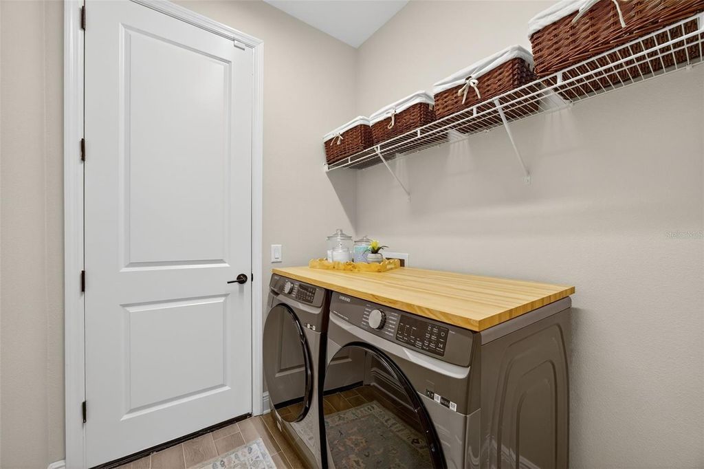 Image 23 of property listing at 12735 AQUAMARINE AVENUE, Bradenton, FL 34211