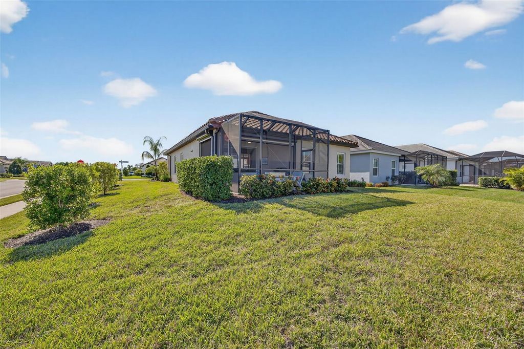 Image 29 of property listing at 12735 AQUAMARINE AVENUE, Bradenton, FL 34211