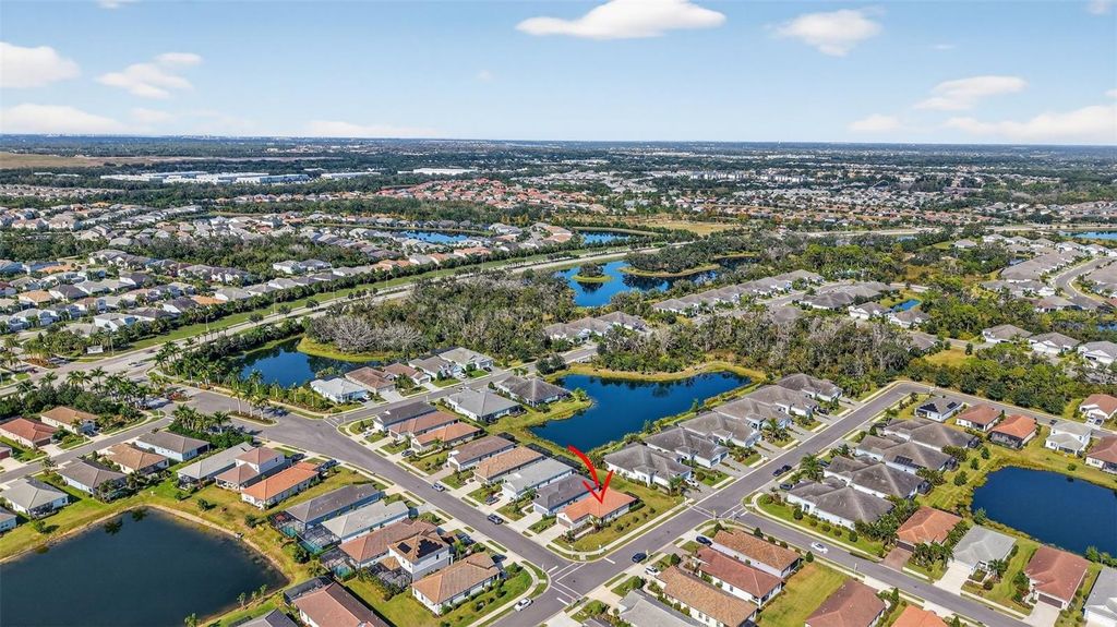 Image 32 of property listing at 12735 AQUAMARINE AVENUE, Bradenton, FL 34211