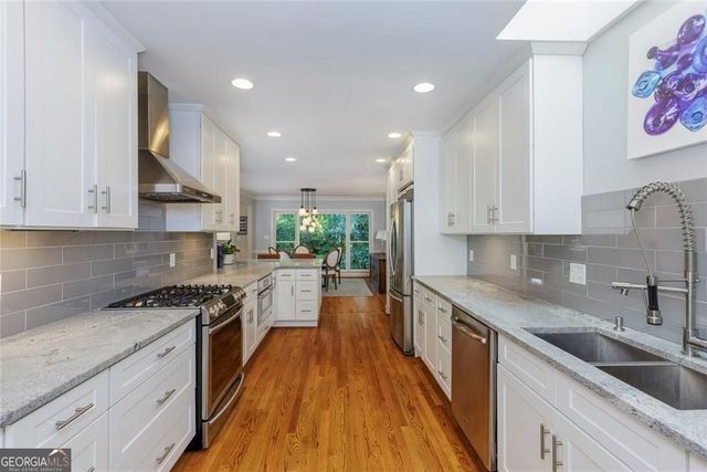 450 Greenlaurel Drive NE, Sandy Springs, GA 30342