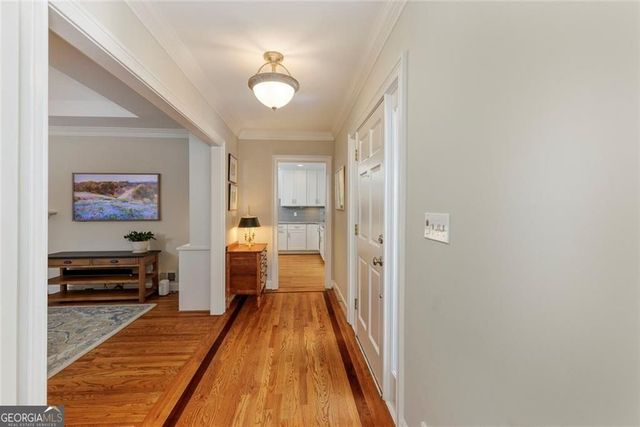 450 Greenlaurel Drive NE, Sandy Springs, GA 30342