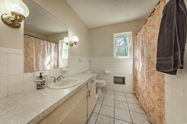 1129 W Main St, Austin, AR 72007