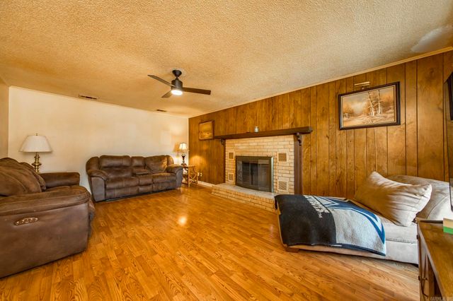 1129 W Main St, Austin, AR 72007