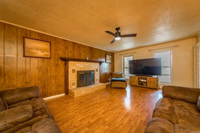 1129 W Main St, Austin, AR 72007