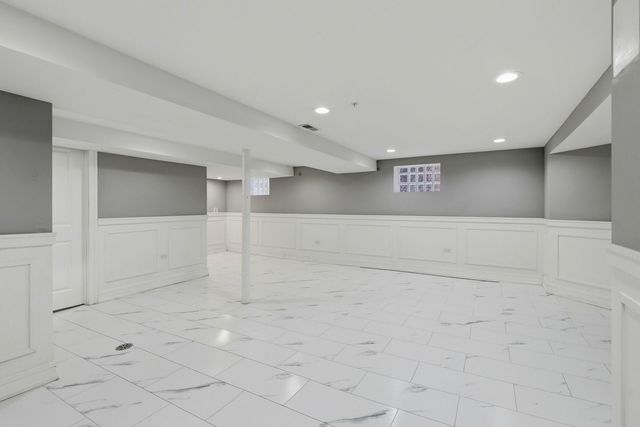 10111 S Eberhart Avenue, Chicago, IL 60628