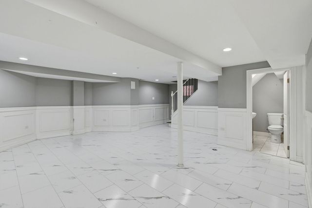 10111 S Eberhart Avenue, Chicago, IL 60628