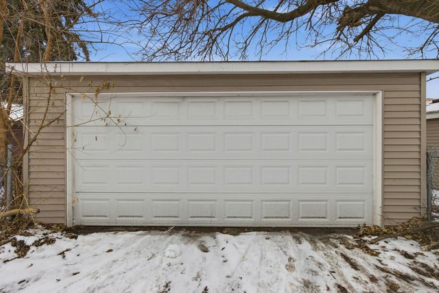 10111 S Eberhart Avenue, Chicago, IL 60628