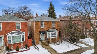 10111 S Eberhart Avenue, Chicago, IL 60628