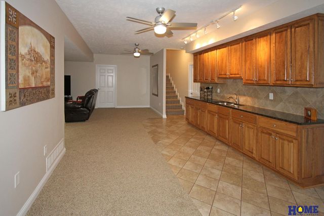 6528 Lone Tree Drive, Lincoln, NE 68512