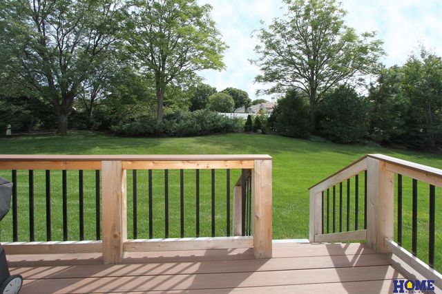 6528 Lone Tree Drive, Lincoln, NE 68512