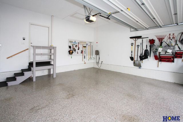 6528 Lone Tree Drive, Lincoln, NE 68512