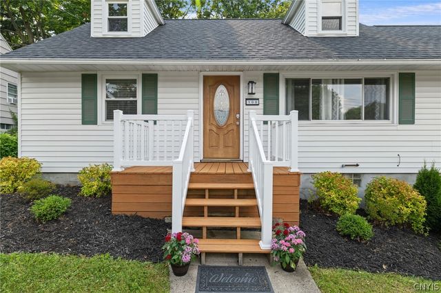 108 Sutton Drive, Camillus, NY 13219