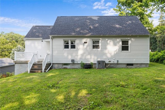 108 Sutton Drive, Camillus, NY 13219