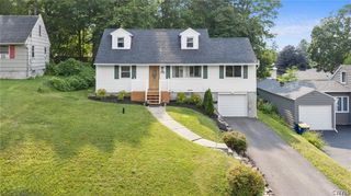 108 Sutton Drive, Camillus, NY 13219