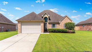 17634 Hoods Ridge Dr, Prairieville, LA 70769