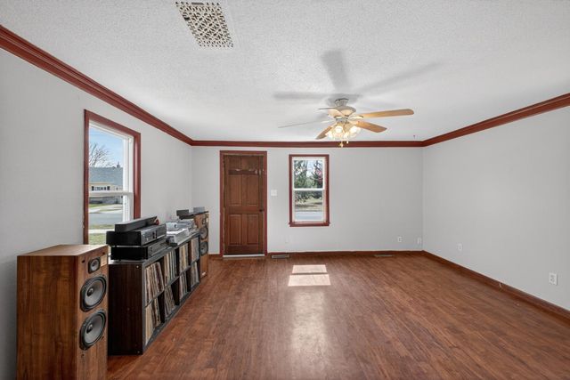 701 10th Avenue SE, Austin, MN 55912