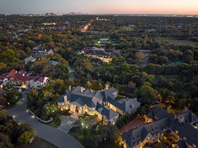 10617 Bridge Hollow Court, Dallas, TX 75229