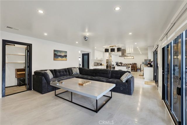 17928 Toiyabe, Fountain Valley, CA 92708