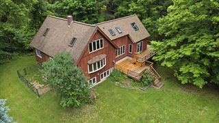 15 Polygraphic Lane, Bennington, VT 05257