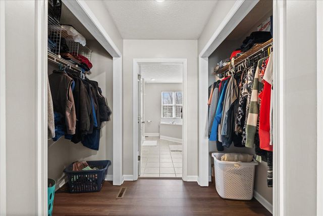 7010 Barleyfield Drive, Harrison, TN 37341