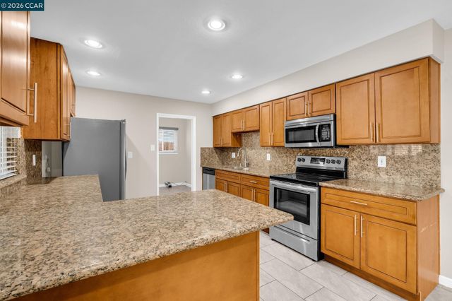 3411 Clayburn Rd, Antioch, CA 94509