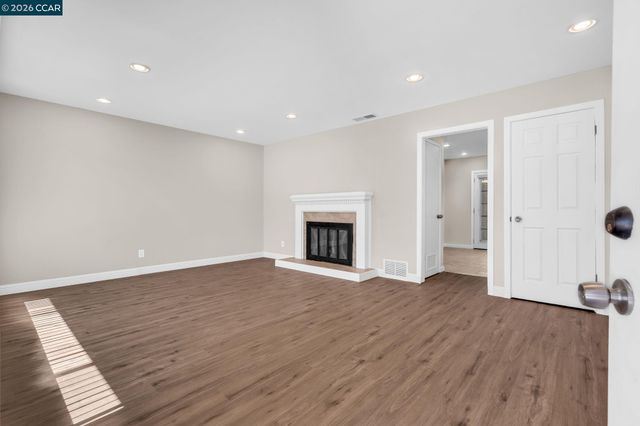 3411 Clayburn Rd, Antioch, CA 94509