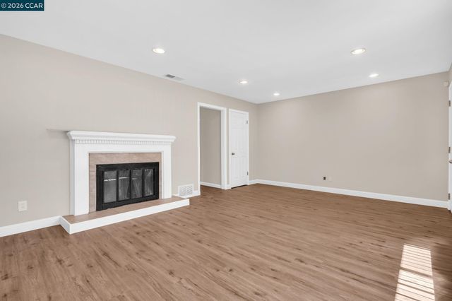 3411 Clayburn Rd, Antioch, CA 94509