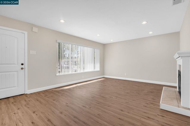 3411 Clayburn Rd, Antioch, CA 94509