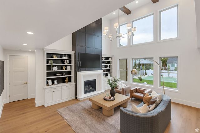 646 W HIDDEN FARM DR, Farmington, UT 84025