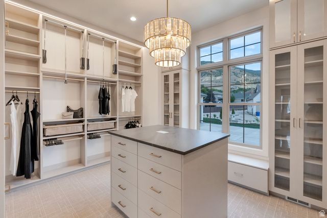 646 W HIDDEN FARM DR, Farmington, UT 84025