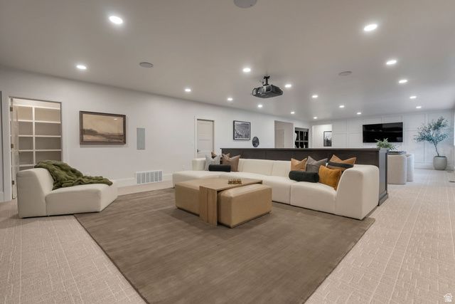 646 W HIDDEN FARM DR, Farmington, UT 84025