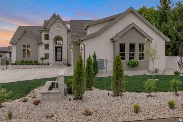 646 W HIDDEN FARM DR, Farmington, UT 84025