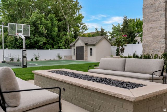646 W HIDDEN FARM DR, Farmington, UT 84025