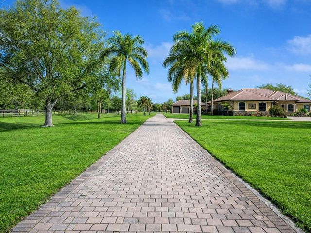 17001 DEER PRAIRIE DRIVE, Sarasota, FL 34240