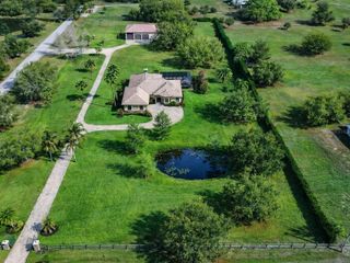 17001 DEER PRAIRIE DRIVE, Sarasota, FL 34240