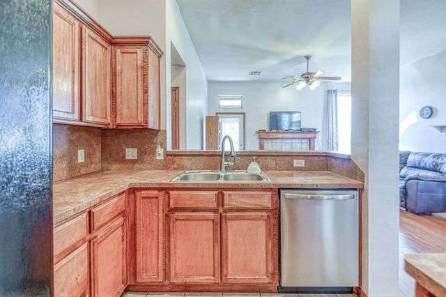 2200 SE 8th Street, Moore, OK 73160