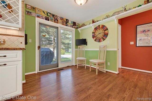 8520 Englewood Drive, Clarkston, MI 48346