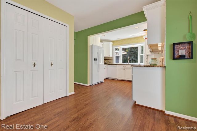 8520 Englewood Drive, Clarkston, MI 48346