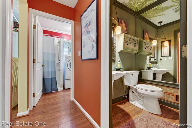8520 Englewood Drive, Clarkston, MI 48346