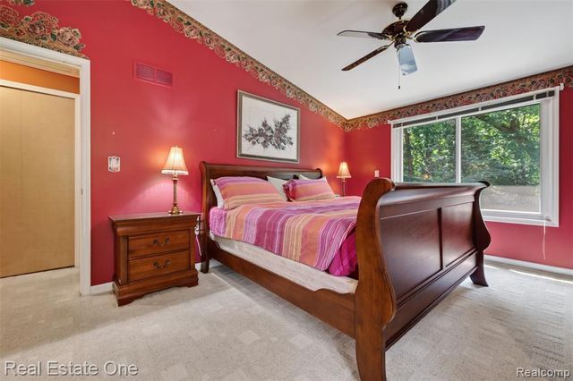 8520 Englewood Drive, Clarkston, MI 48346