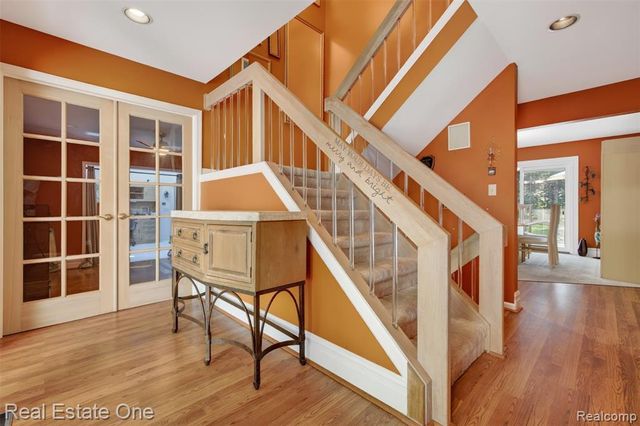8520 Englewood Drive, Clarkston, MI 48346