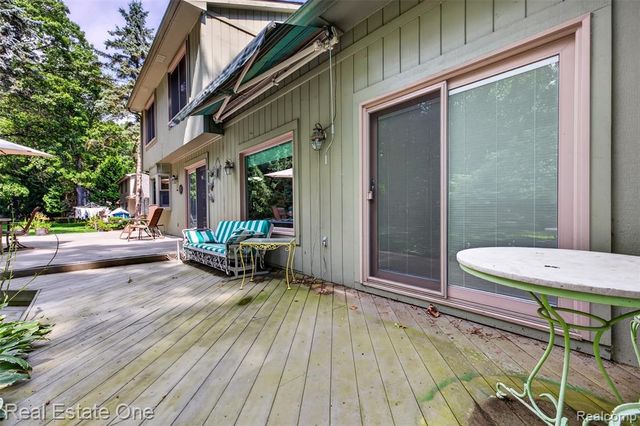 8520 Englewood Drive, Clarkston, MI 48346